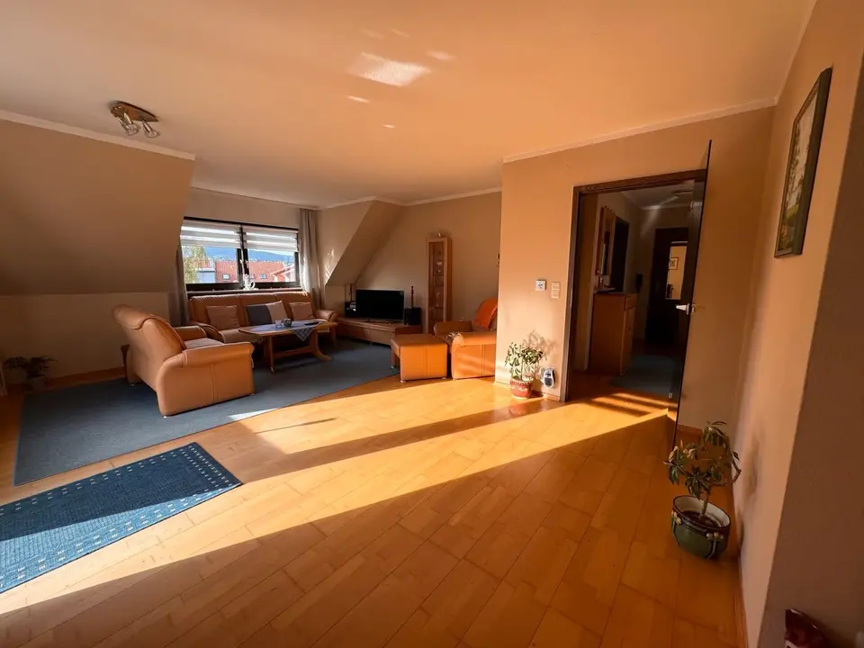 3 Zimmer Wohnung mit 85 m² in Detmold – Bild 2