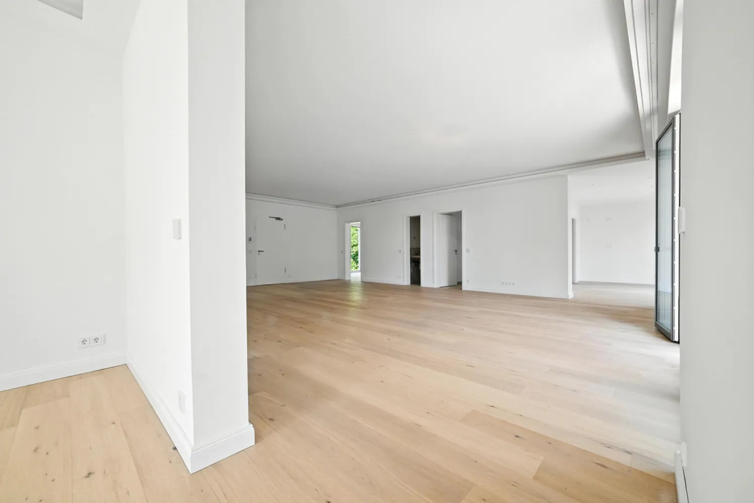 4 Zimmer Wohnung mit 206 m² in Leipzig – Bild 3