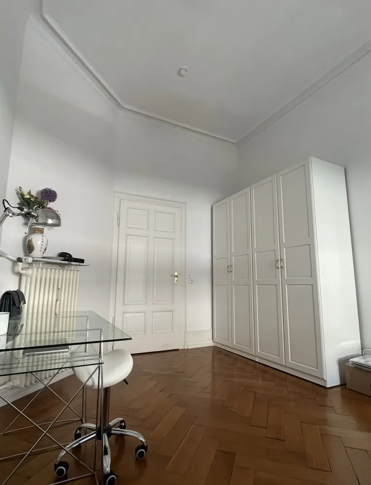7 Zimmer Wohnung mit 180 m² in Stuttgart – Bild 4