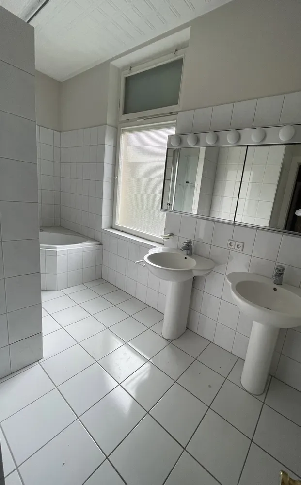 7 Zimmer Wohnung mit 180 m² in Stuttgart – Bild 7