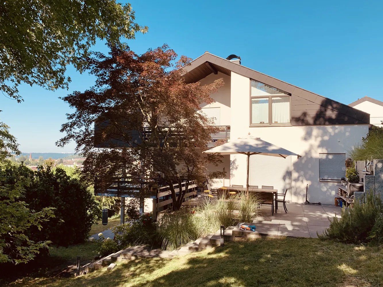 7 Zimmer Haus mit 225 m² in Esslingen am Neckar – Bild 1