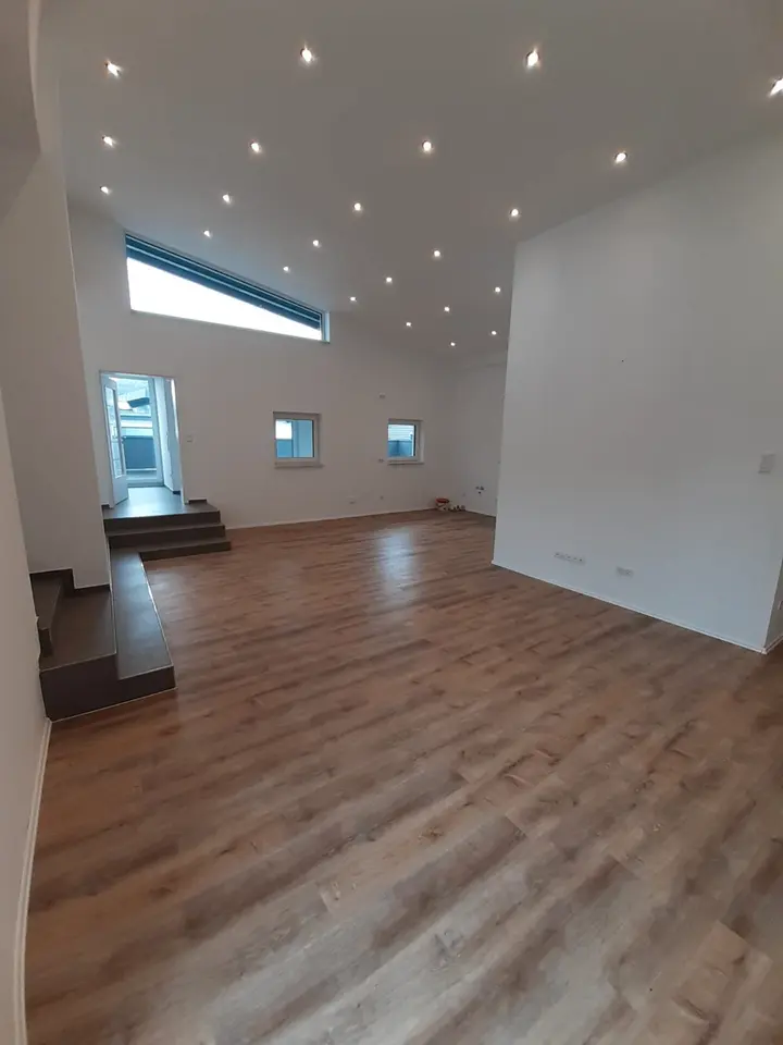 5 Zimmer Haus mit 262 m² in Würzburg – Bild 1