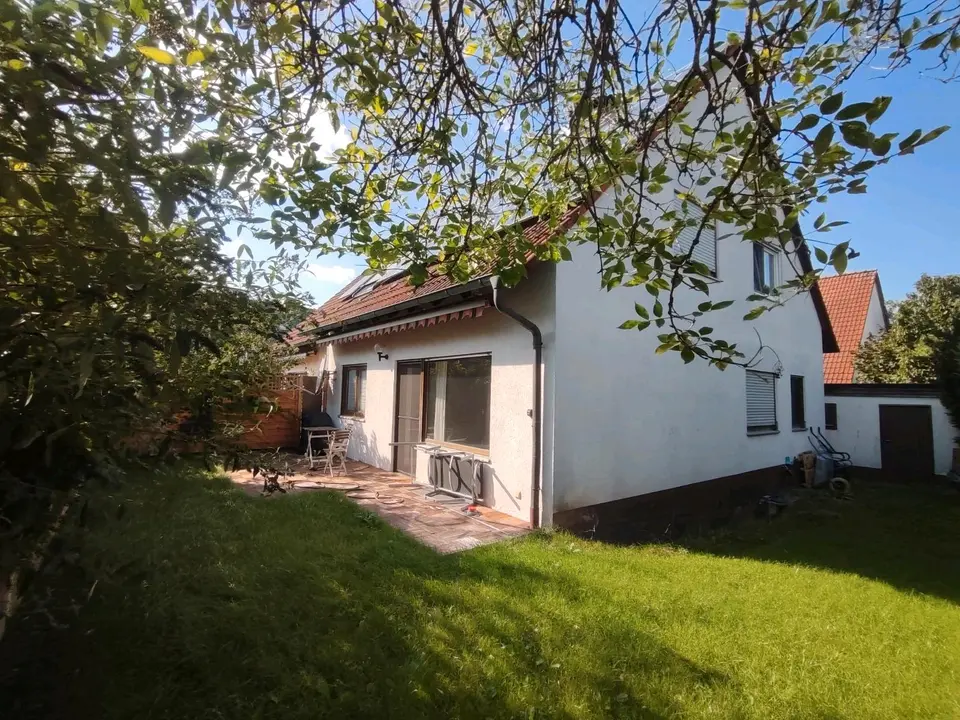5 Zimmer Haus mit 115 m² in Nürnberg – Bild 1