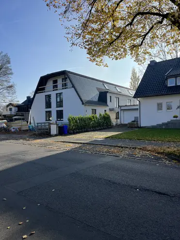 2 Zimmer Wohnung mit 70 m² in Krefeld – Bild 1