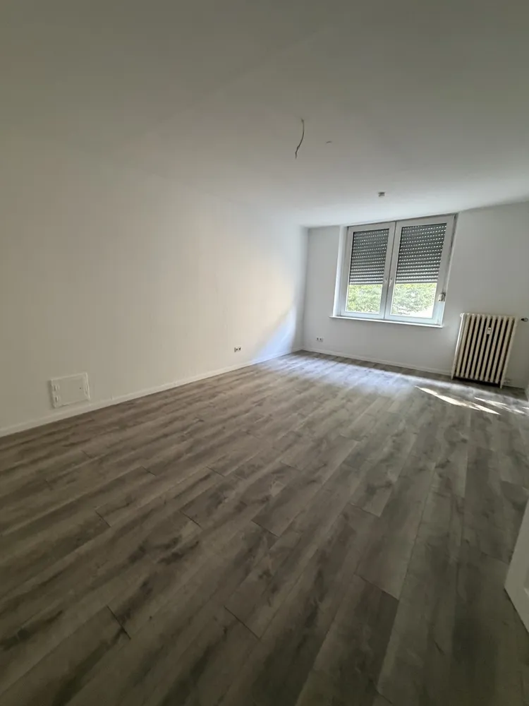 4 Zimmer Wohnung mit 120 m² in Solingen – Bild 2