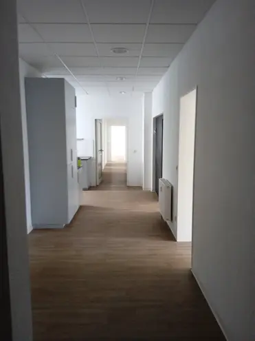 6 Zimmer Wohnung mit 166 m² in Magdeburg – Bild 3