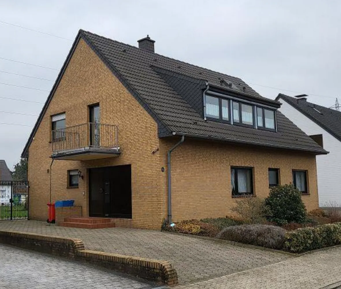 2 Zimmer Wohnung mit 92 m² in Krefeld – Bild 1