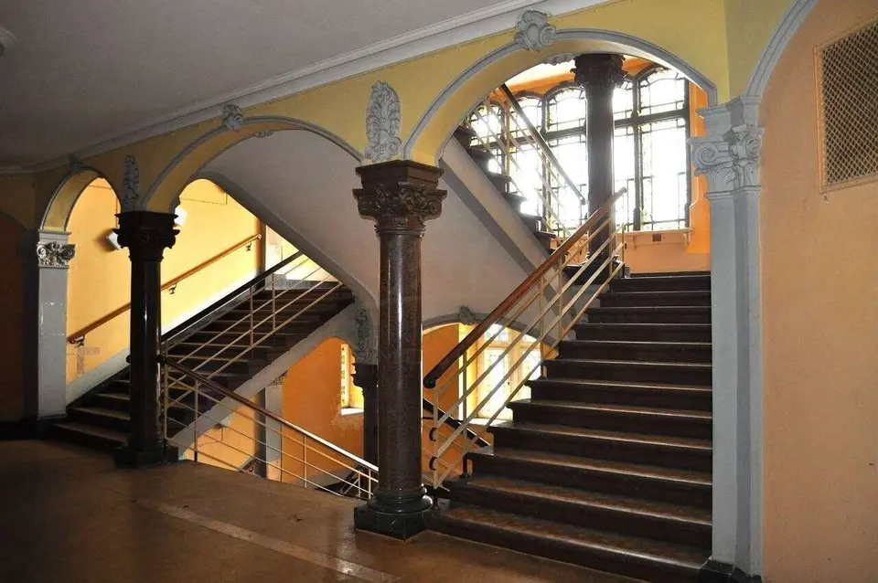 6 Zimmer Wohnung mit 119 m² in Schwerin – Bild 3