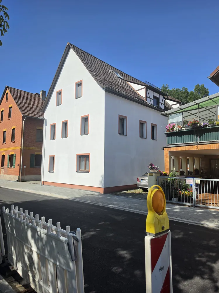 13 Zimmer Haus mit 450 m² in Nürnberg – Bild 1