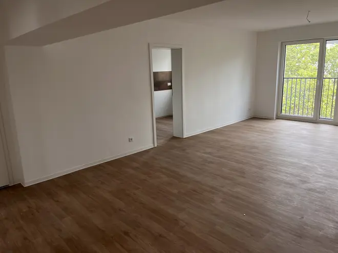 3 Zimmer Wohnung mit 77 m² in Frankfurt am Main – Bild 2