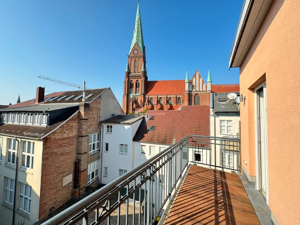 2 Zimmer Wohnung mit 66 m² in Schwerin – Bild 2