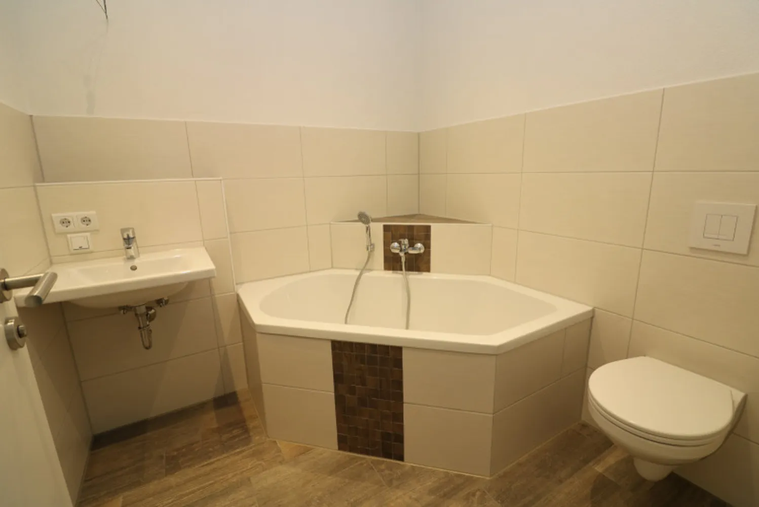 4 Zimmer Wohnung mit 95 m² in Freiberg – Bild 1