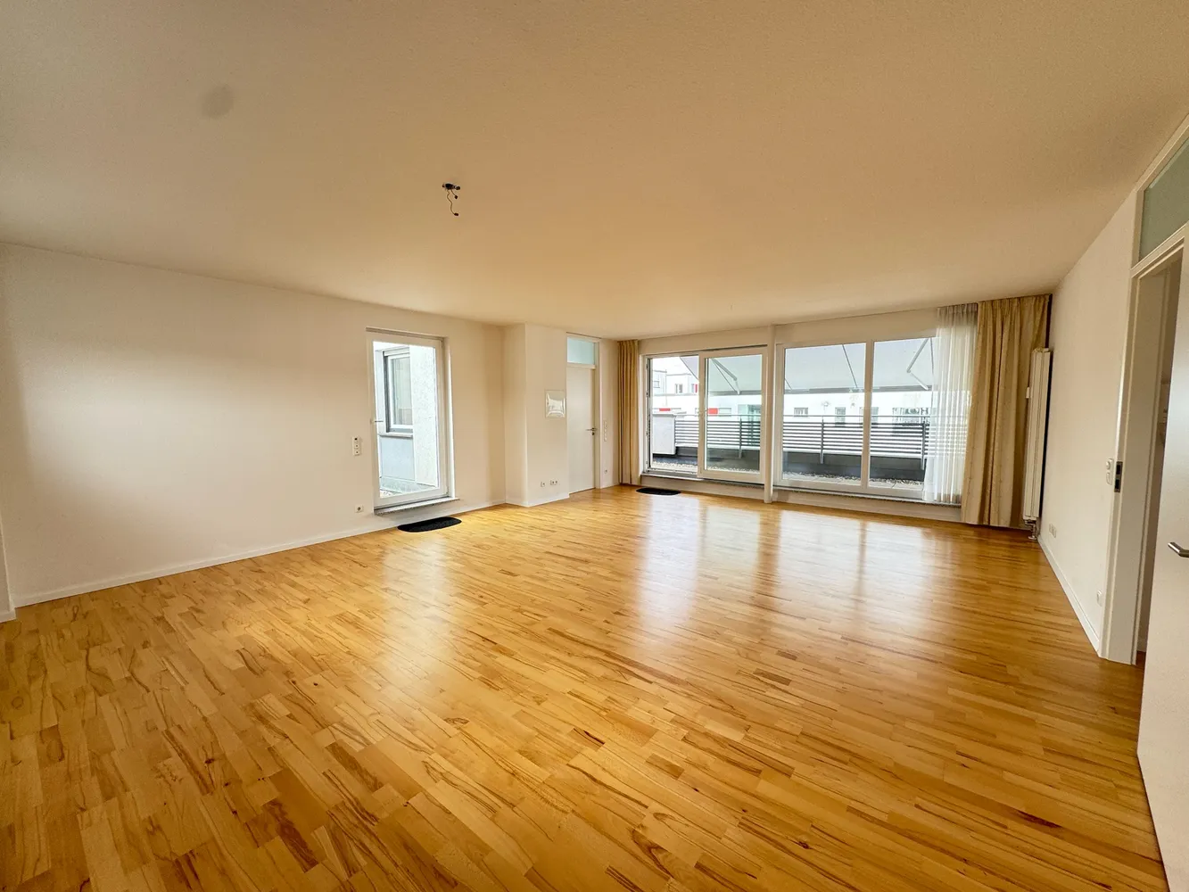 3 Zimmer Wohnung mit 127 m² in Frankfurt am Main – Bild 7