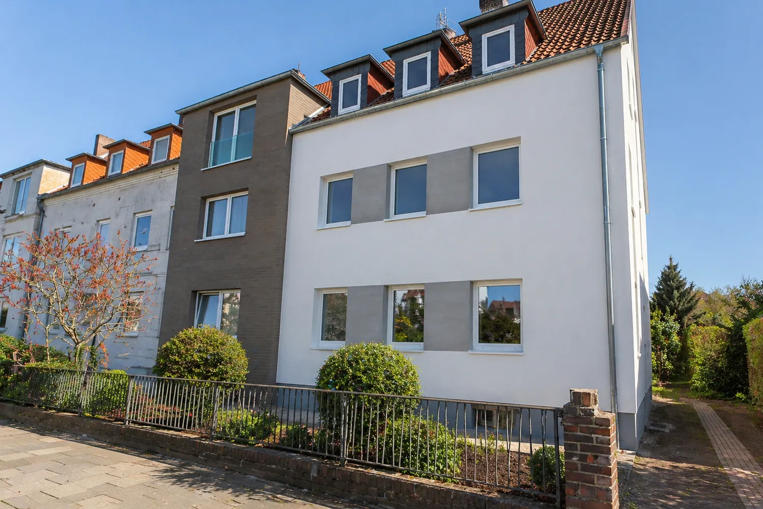 4 Zimmer Wohnung mit 122 m² in Hildesheim – Bild 1