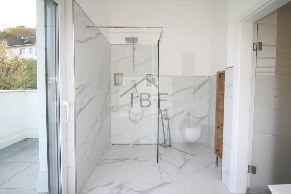4 Zimmer Wohnung mit 150 m² in Siegen – Bild 4