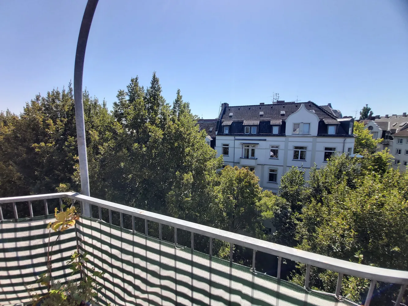 1 Zimmer Wohnung mit 72 m² in Wiesbaden – Bild 2