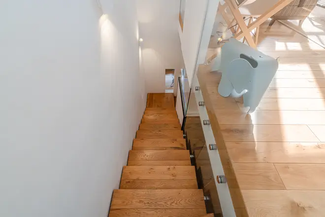 9 Zimmer Haus mit 313 m² in Düsseldorf – Bild 10