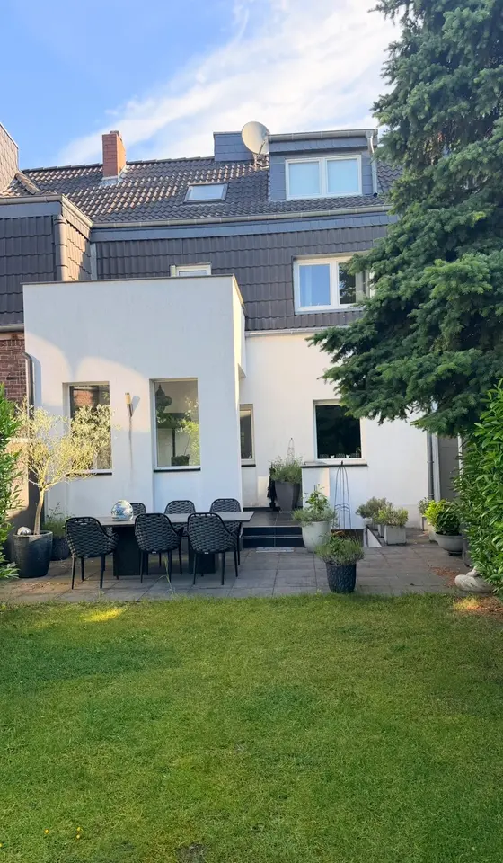 6 Zimmer Haus mit 110 m² in Düsseldorf – Bild 2