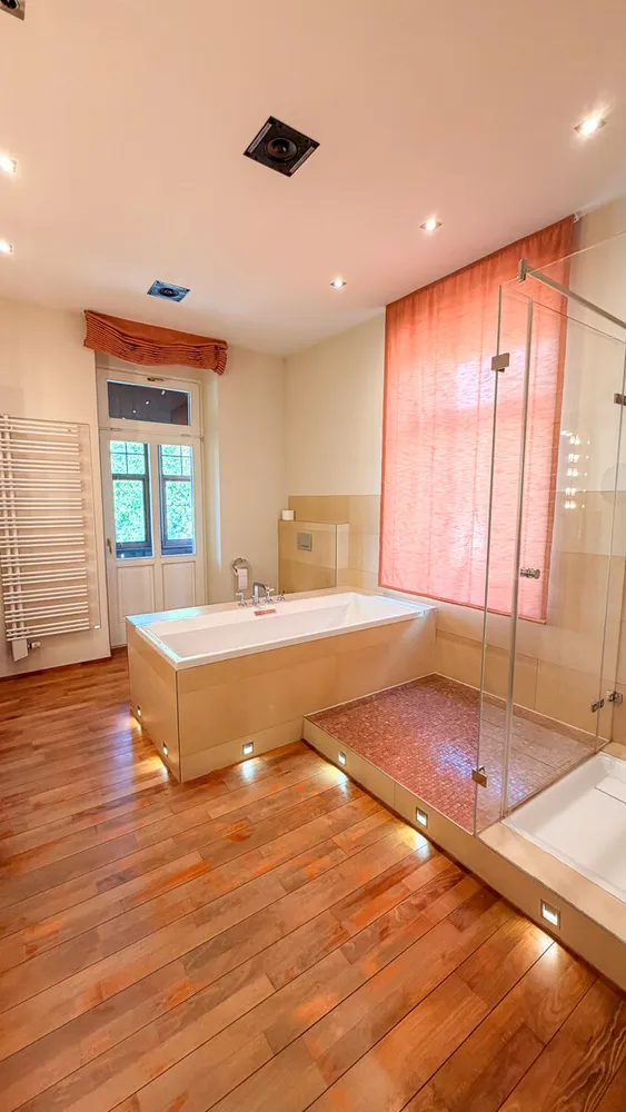 7 Zimmer Wohnung mit 240 m² in Dresden – Bild 6