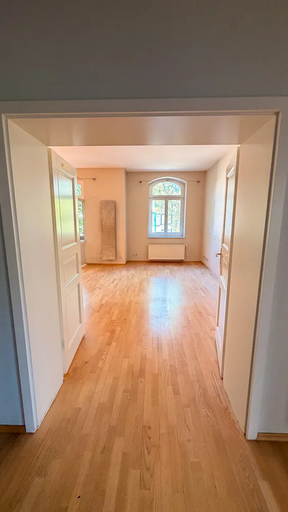 7 Zimmer Wohnung mit 240 m² in Dresden – Bild 9
