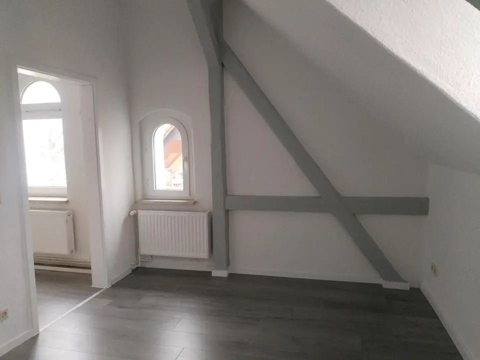 4 Zimmer Wohnung mit 98 m² in Zwickau – Bild 1