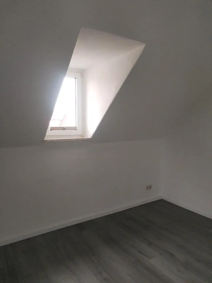 4 Zimmer Wohnung mit 98 m² in Zwickau – Bild 4