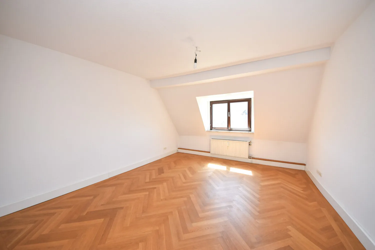 4 Zimmer Wohnung mit 105 m² in Aschaffenburg – Bild 6