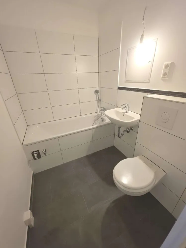 5 Zimmer Wohnung mit 103 m² in Halle (Saale) – Bild 6