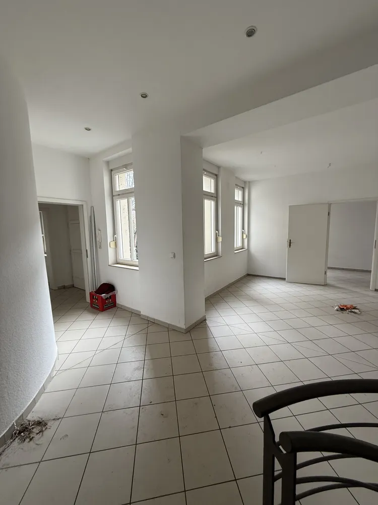 4 Zimmer Wohnung mit 100 m² in Dresden – Bild 1