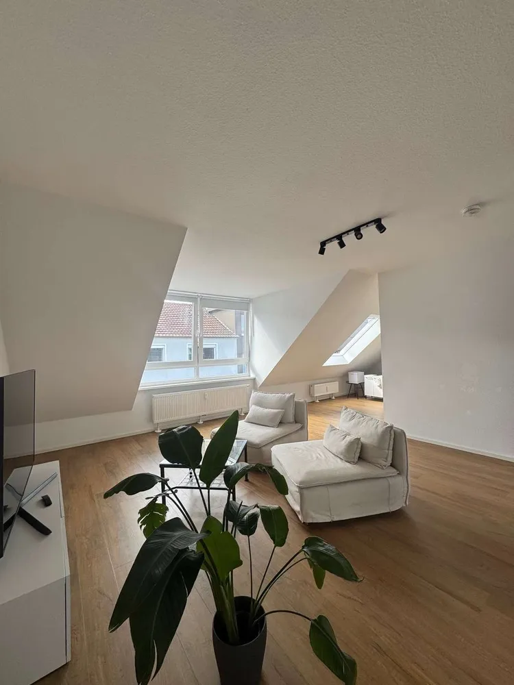 2 Zimmer Wohnung mit 85 m² in Mülheim an der Ruhr – Bild 1