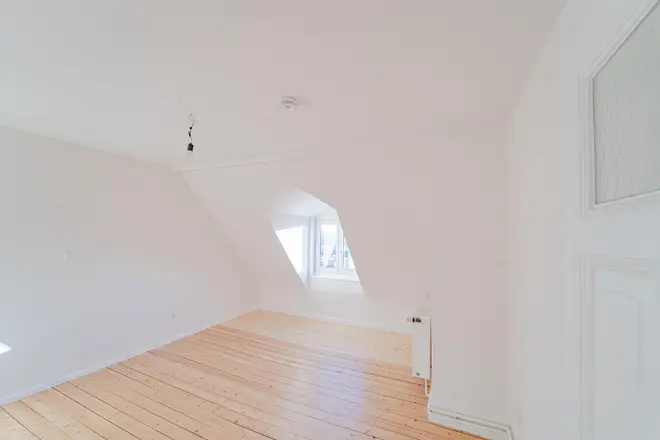 4 Zimmer Wohnung mit 110 m² in Lübeck – Bild 6