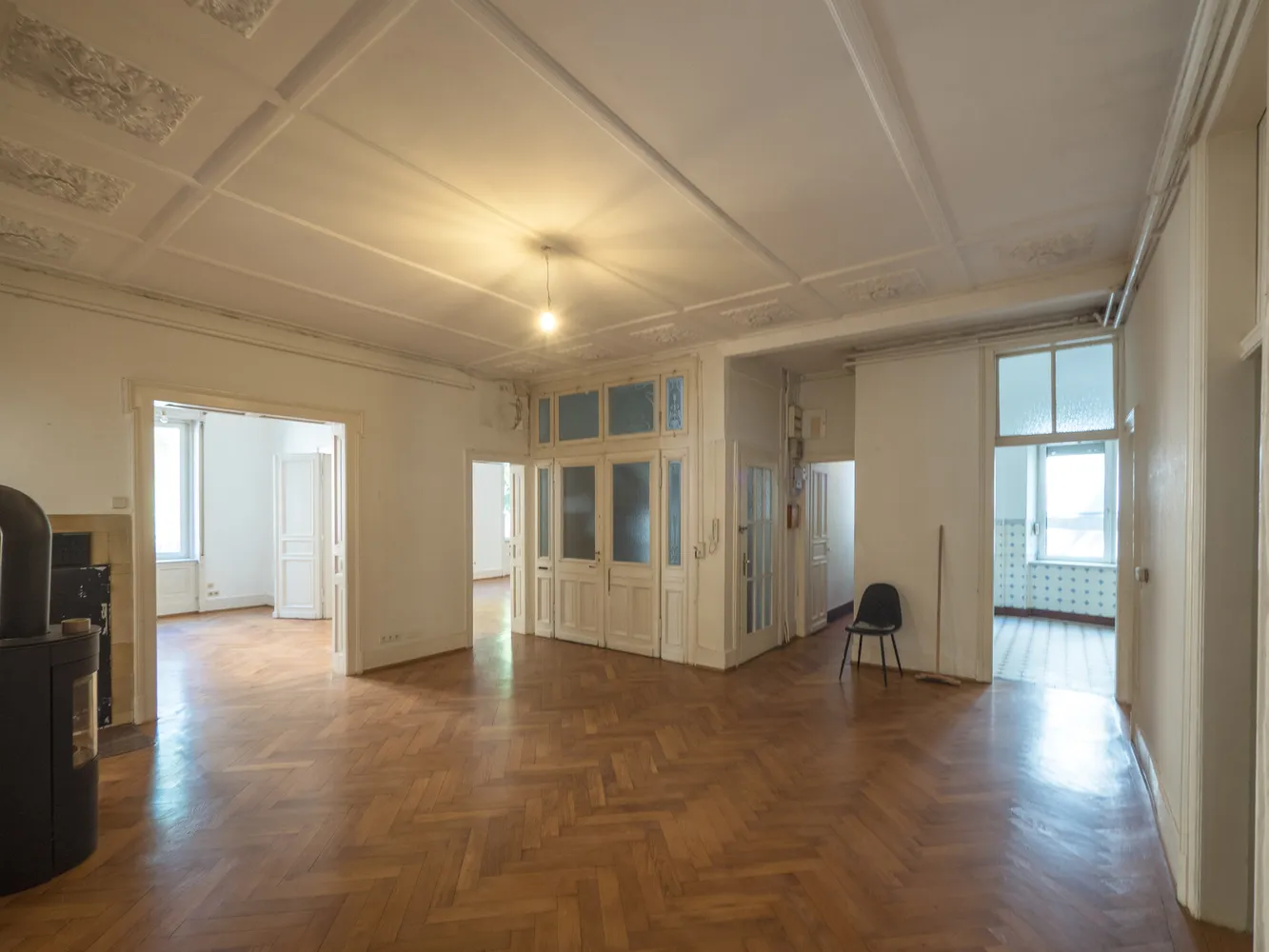 6 Zimmer Wohnung mit 230 m² in Stuttgart – Bild 2