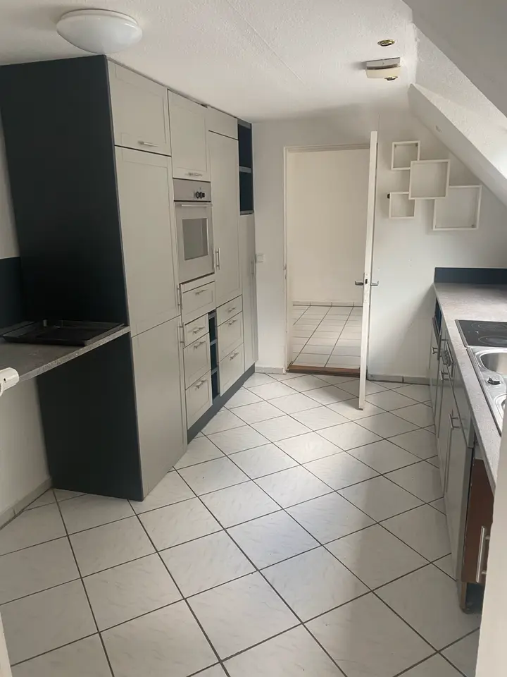 4 Zimmer Wohnung mit 90 m² in Neumünster – Bild 3