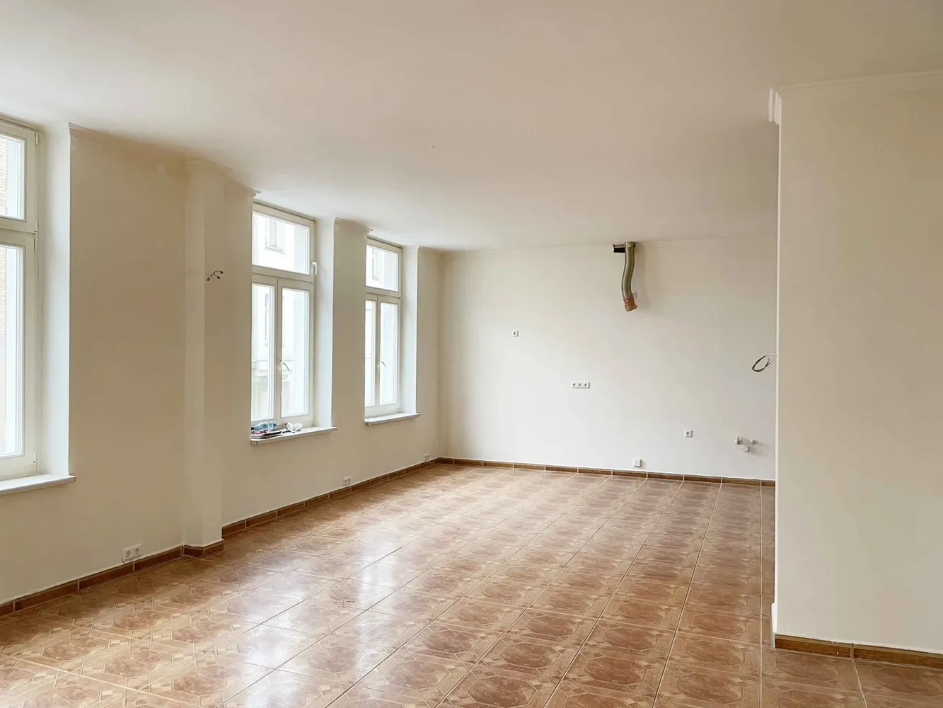 5 Zimmer Wohnung mit 196 m² in Halle (Saale) – Bild 2