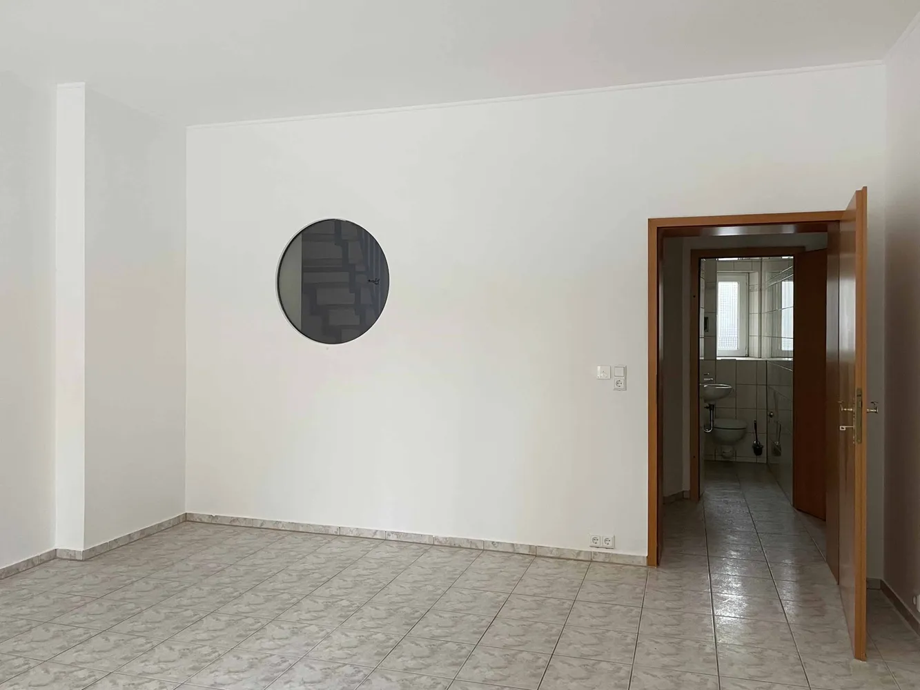 5 Zimmer Wohnung mit 196 m² in Halle (Saale) – Bild 4