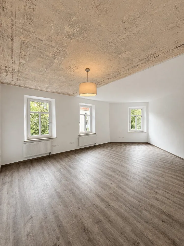 5 Zimmer Wohnung mit 118 m² in Augsburg – Bild 2