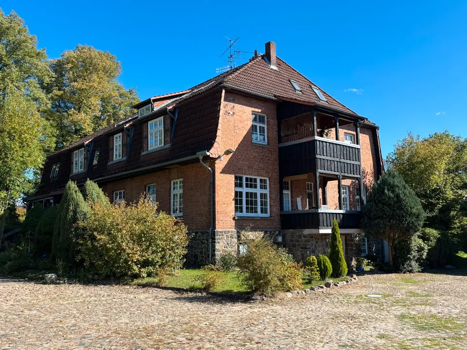 3 Zimmer Wohnung mit 125 m² in Lüneburg – Bild 2