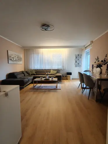 4 Zimmer Wohnung mit 105 m² in Stuttgart – Bild 1