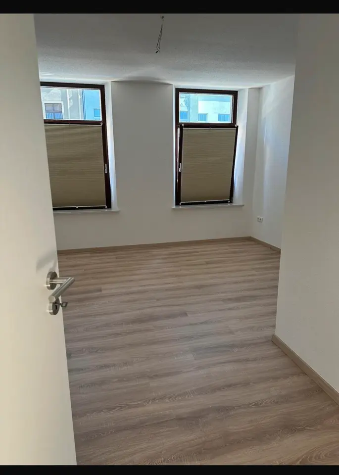 4 Zimmer Wohnung mit 102 m² in Plauen – Bild 3