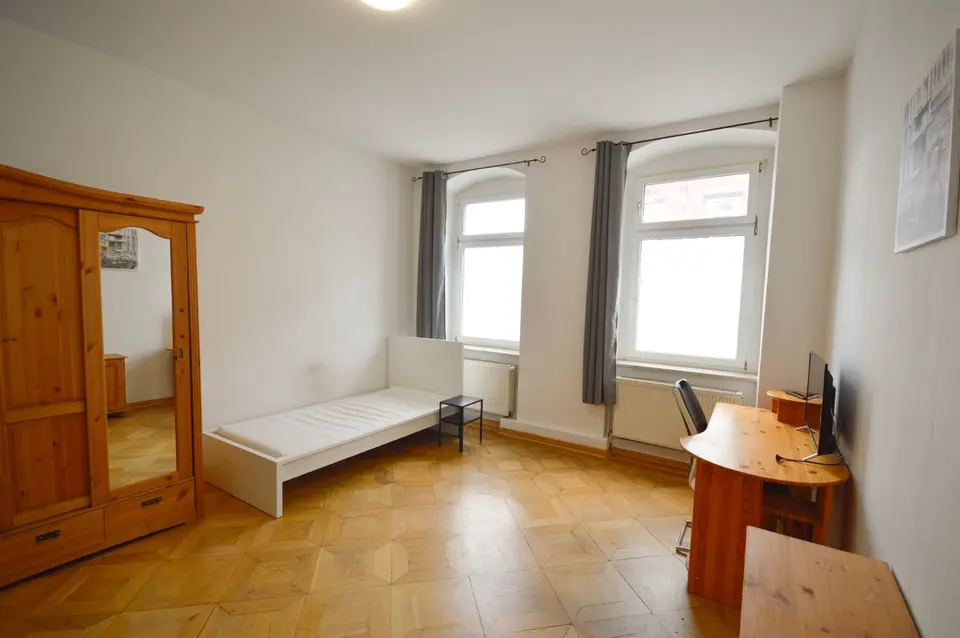 5 Zimmer Wohnung mit 108 m² in Zwickau – Bild 2