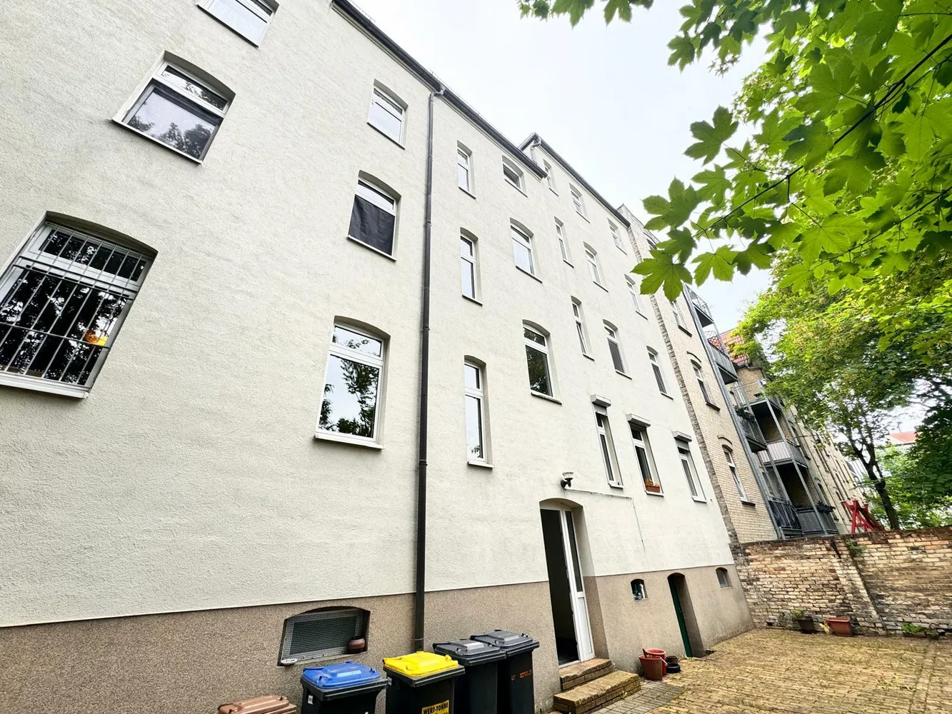 4 Zimmer Wohnung mit 97 m² in Halle (Saale) – Bild 2