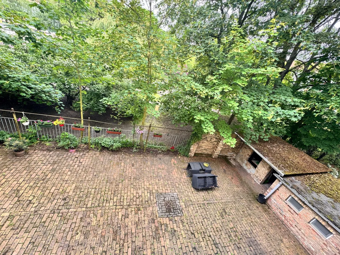 4 Zimmer Wohnung mit 97 m² in Halle (Saale) – Bild 3
