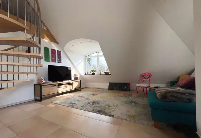 4 Zimmer Wohnung mit 102 m² in München – Bild 1