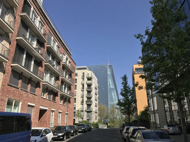 2 Zimmer Wohnung mit 52 m² in Frankfurt am Main – Bild 2