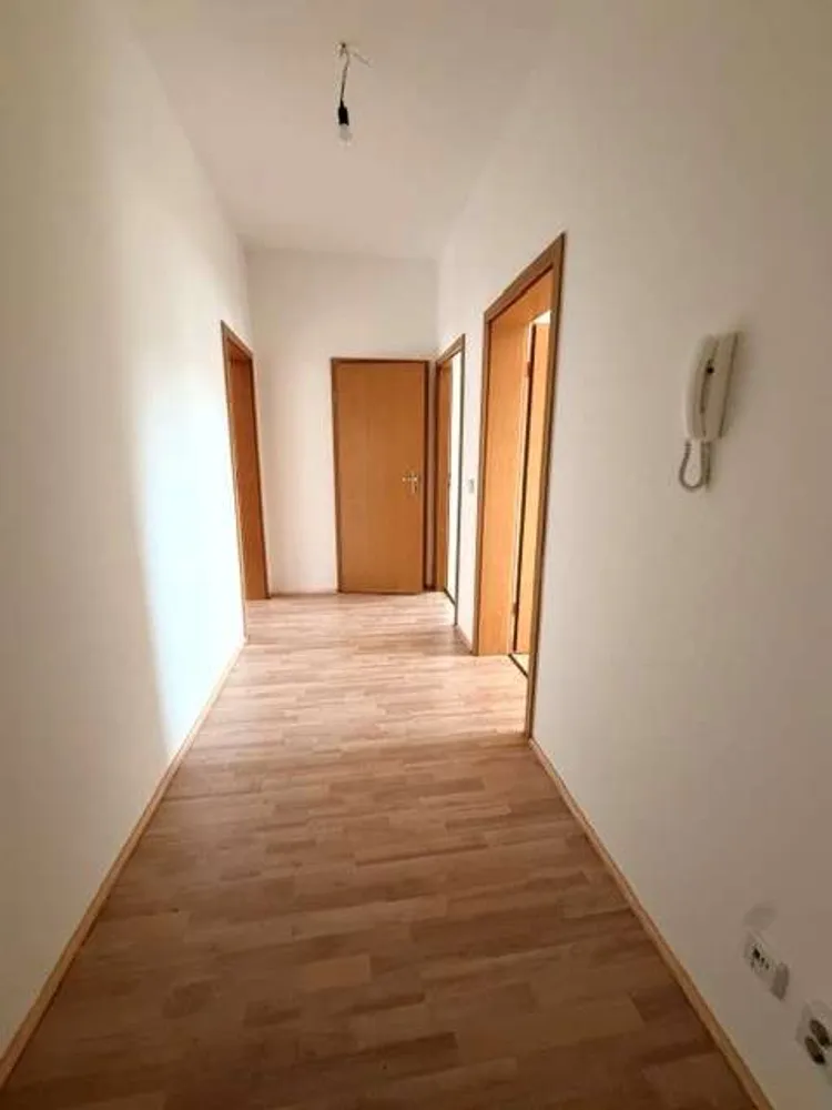 4 Zimmer Wohnung mit 109 m² in Plauen – Bild 4