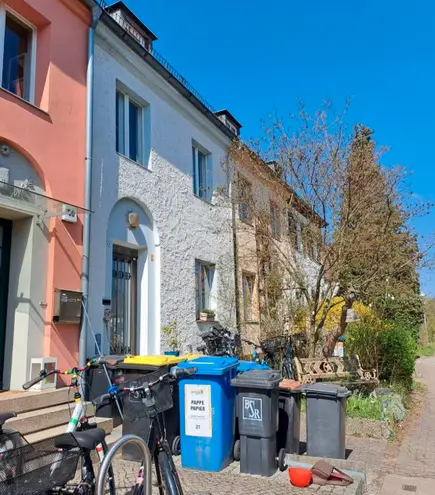 6 Zimmer Haus mit 120 m² in Berlin – Bild 1
