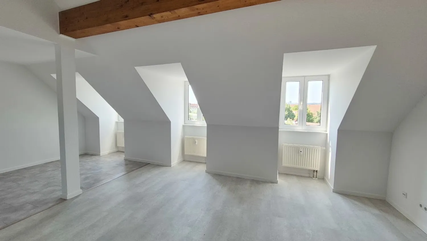 4 Zimmer Wohnung mit 102 m² in Erfurt – Bild 2