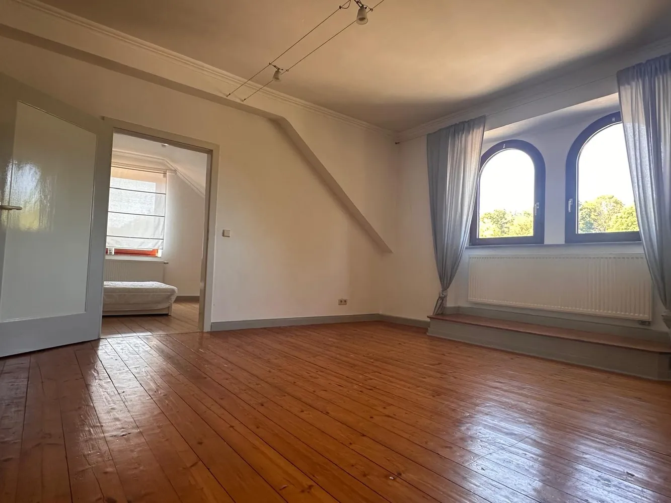 2 Zimmer Wohnung mit 130 m² in Kaiserslautern – Bild 2