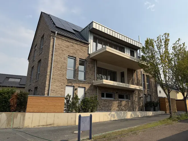 4 Zimmer Wohnung mit 127 m² in Leverkusen – Bild 2