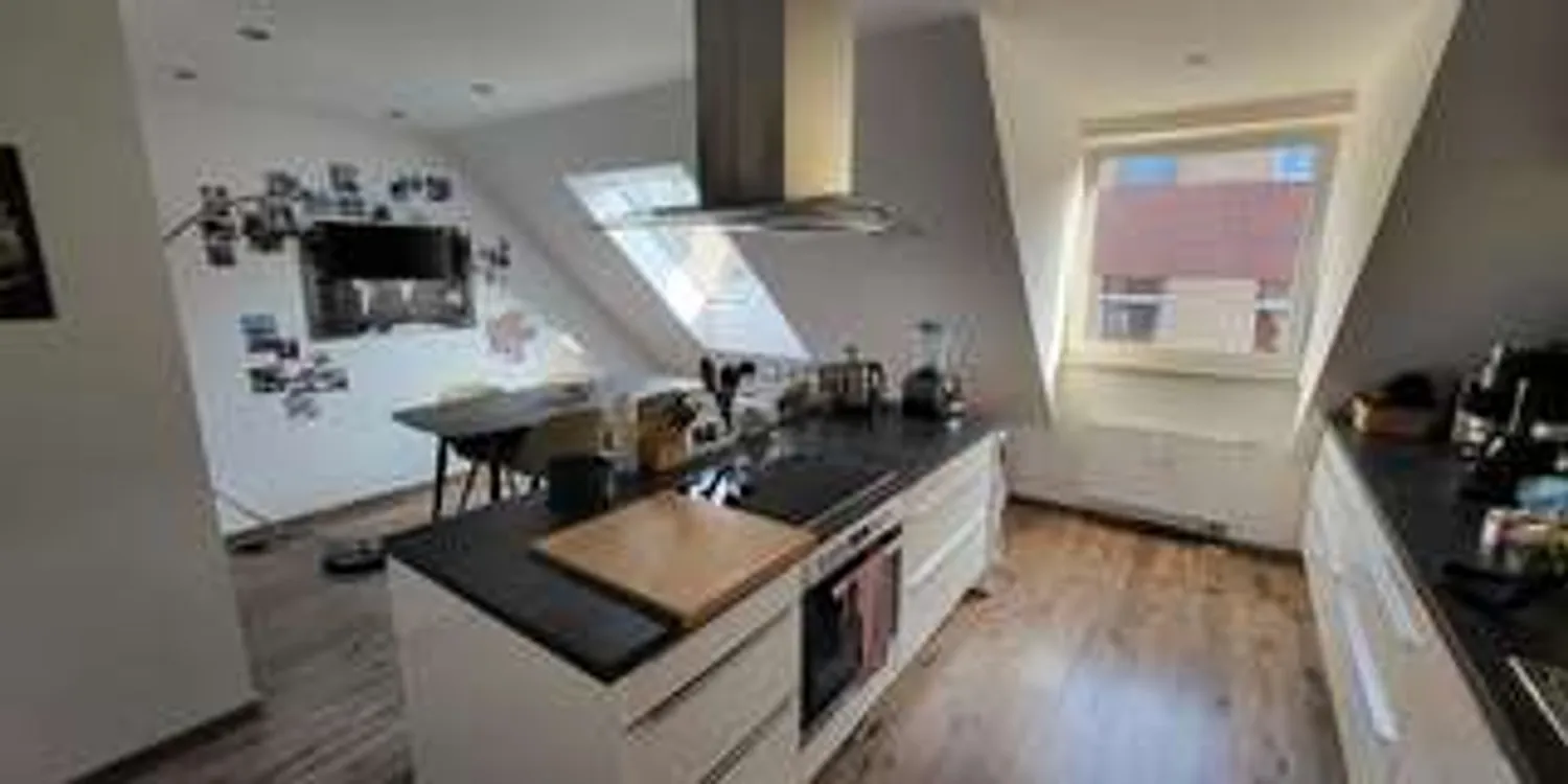 4 Zimmer Wohnung mit 106 m² in Köln – Bild 1